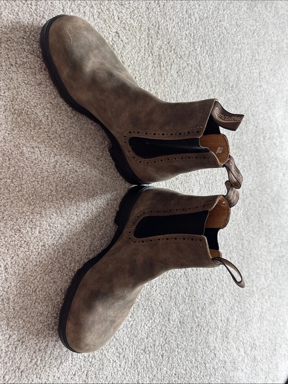 Blundstone Chukka Boots in Taupe Brown with Black Elastic Size 5.5 AU/UK